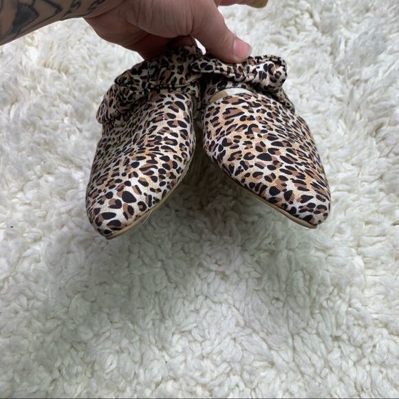 Qupid Cheetah Print Slip On Bow Detail Mules - Picture 4 of 7